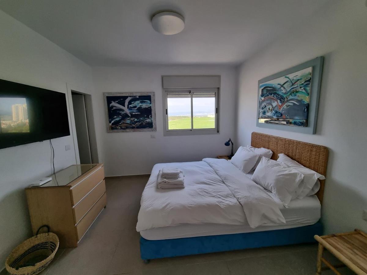 Beachfront Gallery Acre Exterior photo